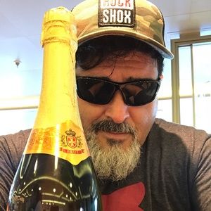 Meet your Posher, Luis